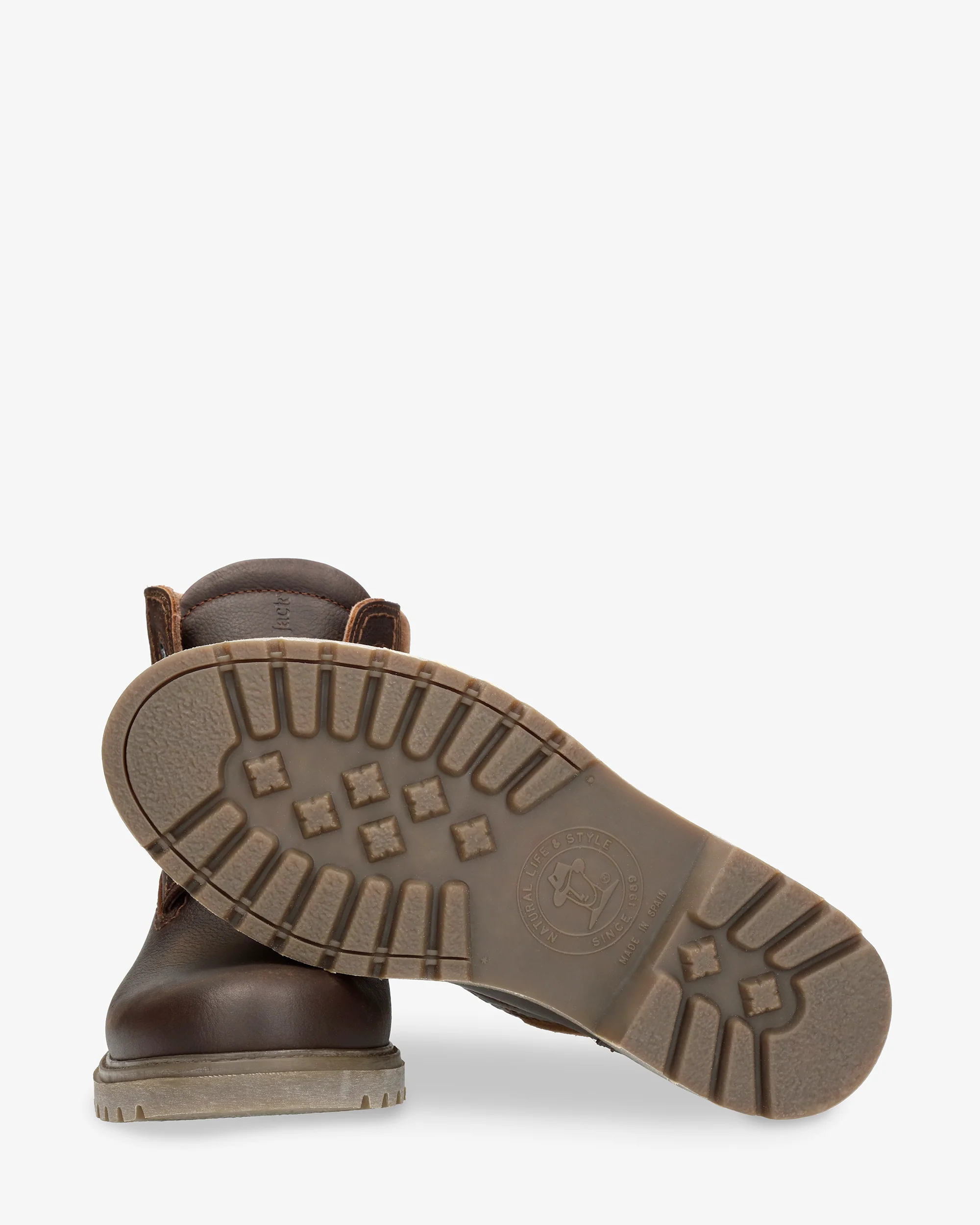 Amur Gtx C10 Napa Grass Castaño - Image 5